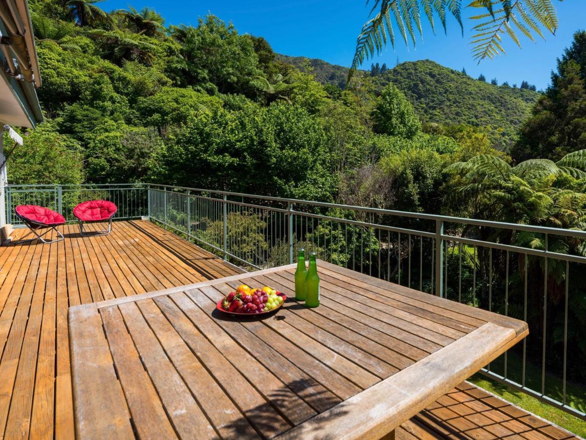 Serene Sounds - Anakiwa Holiday Home Exterior photo